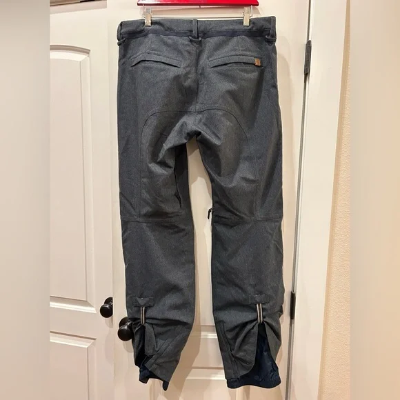 Burton Women’s Dry Ride Ski and Snowboard Pants - Picture 3 of 4